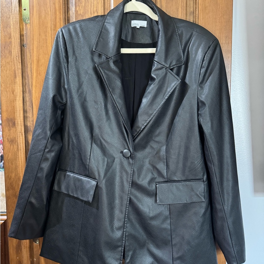 Danielle Bernstein Faux Leather Snakeskin Blazer